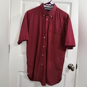 Tommy Hilfiger Men’s red with white, short sleeve, button down shirt. Size L.
